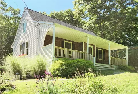 148 Ross Hill Rd, Charlestown, RI 02813