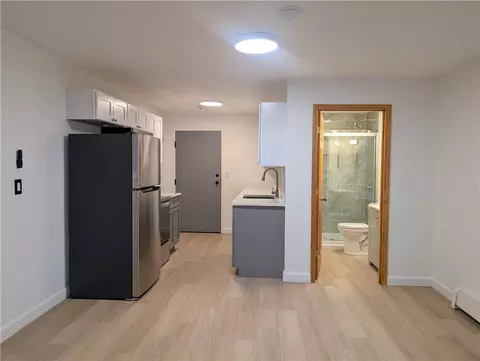 420 Woodward Rd #19, North Providence, RI 02904
