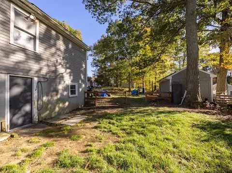 Exterior - 106 Echo Rd, Glocester, RI 02814 photo 2 of 14