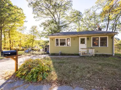 Exterior - 106 Echo Rd, Glocester, RI 02814 photo 10 of 14