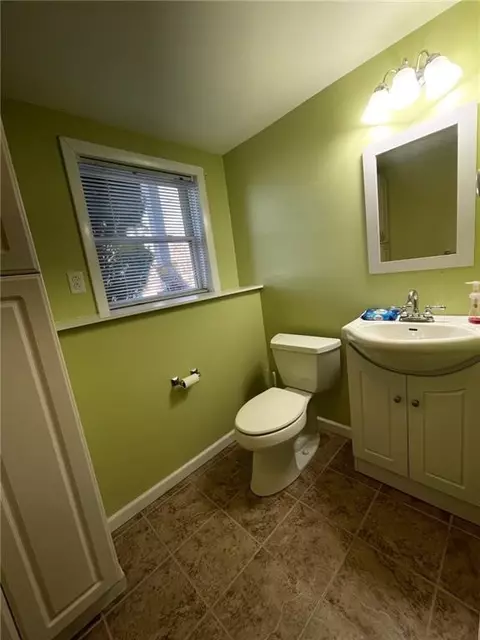 Bath - 63 Capwell Ave, Woonsocket, RI 02895 photo 4 of 4