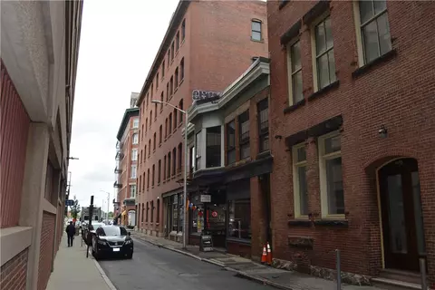11 Peck St, Providence, RI 02903