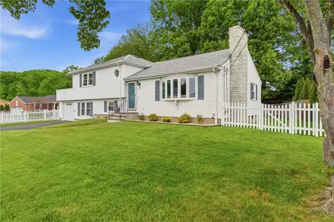 35 Superior View Blvd, North Providence, RI 02911