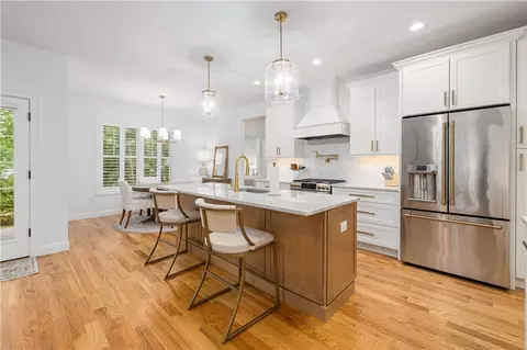 124 Oak St, South Kingstown, RI 02879
