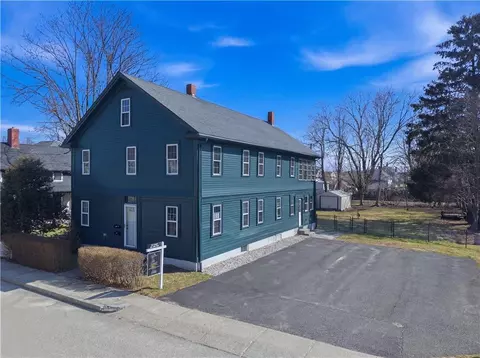 27 Barney St, Warren, RI 02885