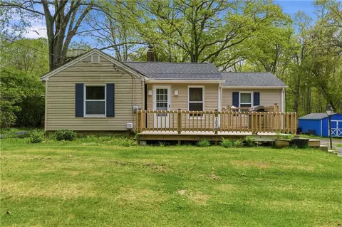 105 William Henry Rd, Scituate, RI 02857
