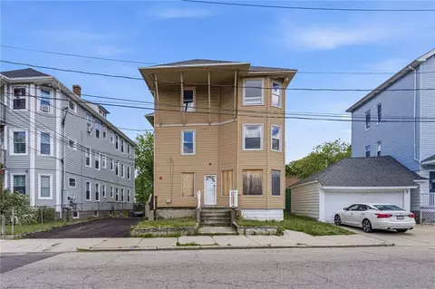 651 Front St, Woonsocket, RI 02895