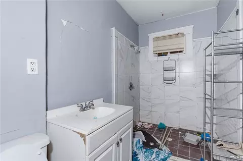 Bath - 651 Front St, Woonsocket, RI 02895 photo 1 of 4