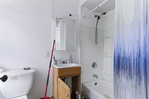 Bath - 651 Front St, Woonsocket, RI 02895 photo 3 of 4