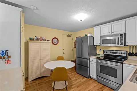 Kitchen - 4080 Post Rd #10, Warwick, RI 02886 photo 1 of 4