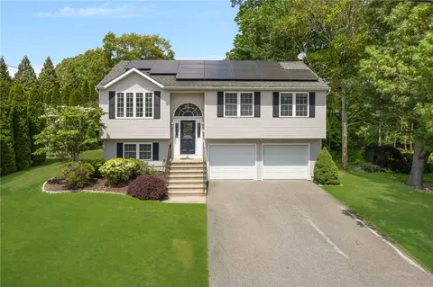 111 S Comstock Pkwy, Cranston, RI 02921