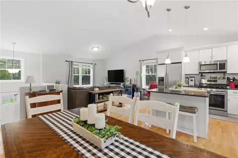 Entry Way - 7 Pine Orchard Rd, Glocester, RI 02814 photo 2 of 2