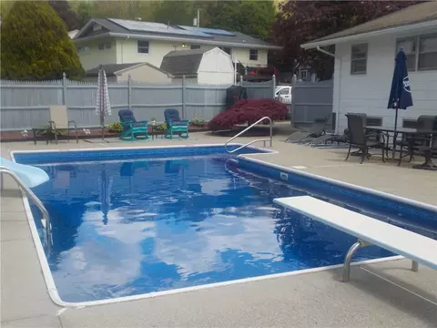 Exterior - 72 Wayne Rd, Woonsocket, RI 02895 photo 4 of 8