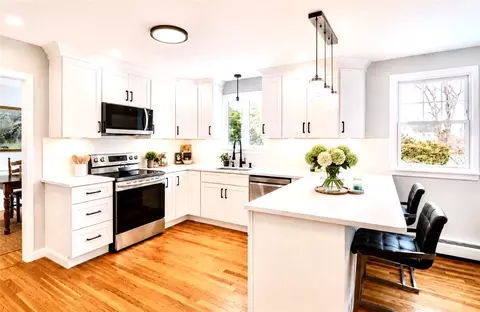 3 Pinetop Rd, Barrington, RI 02806