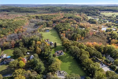 365 W Wrentham Rd, Cumberland, RI 02864