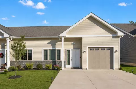 46 W Valley Cir #31, West Warwick, RI 02893