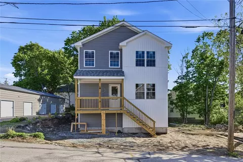 10 Walnut St, West Warwick, RI 02893