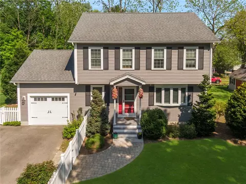 23 Clinton Ave, Hope, RI 02831