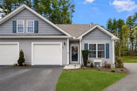 38 Rivers Edge Dr, Coventry, RI 02816