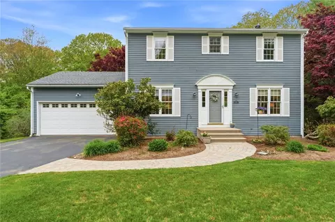130 Village Hill Ln, North Kingstown, RI 02852