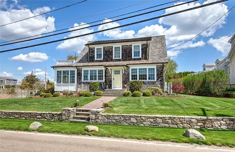228 Bonnet Point Rd, Narragansett, RI 02882