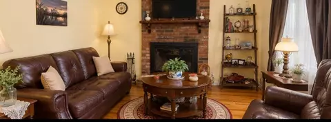 Living - 45 Haven St, Warwick, RI 02889 photo 1 of 1