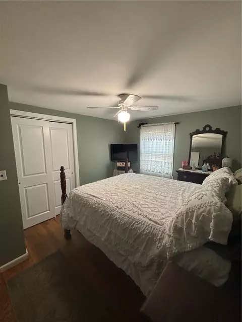 Bedroom - 45 Haven St, Warwick, RI 02889 photo 2 of 2