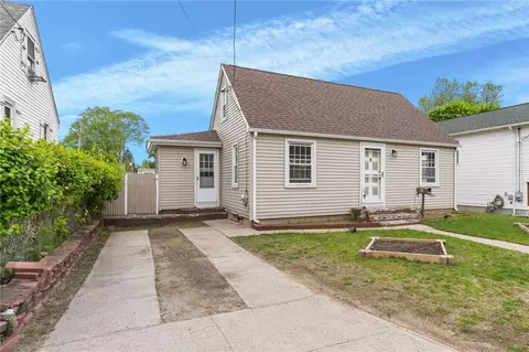 79 Arcadia Ave, Cranston, RI 02910