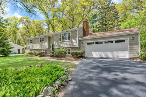 168 Edmond Dr, North Kingstown, RI 02852
