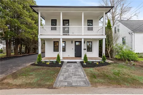 540 Middle Hwy, Barrington, RI 02806