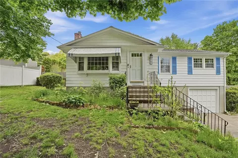 167 Sun Valley Dr, Cumberland, RI 02864
