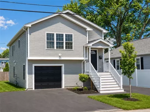 63 Balch St, Pawtucket, RI 02861