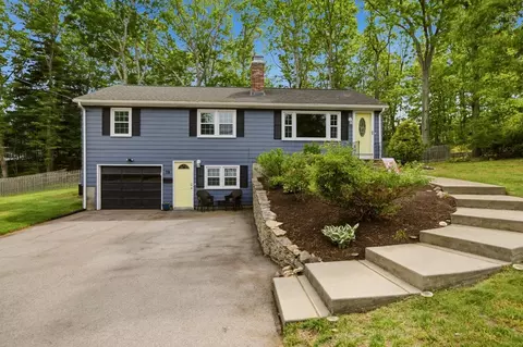 78 Grand View Rd, East Greenwich, RI 02818