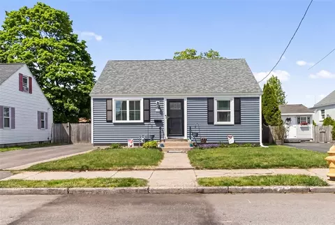 107 Olympia Ave, Pawtucket, RI 02861