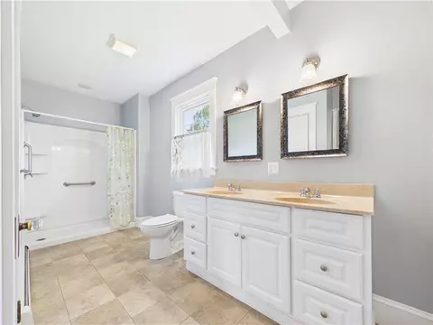Bath - 11 Hall Ave, Warren, RI 02885 photo 1 of 1