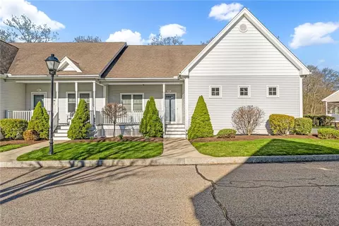 500 Mendon Rd #422, Cumberland, RI 02864