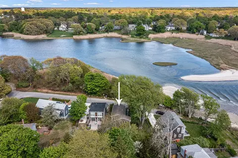 28 Byway Rd, Barrington, RI 02806