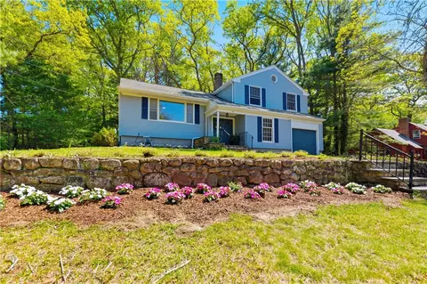 10 Lofty Heights Rd, Westerly, RI 02891