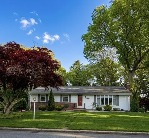 198 Northbridge Ave, Warwick, RI 02886
