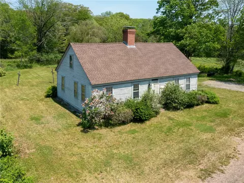 383 Putnam Pike, Glocester, RI 02829