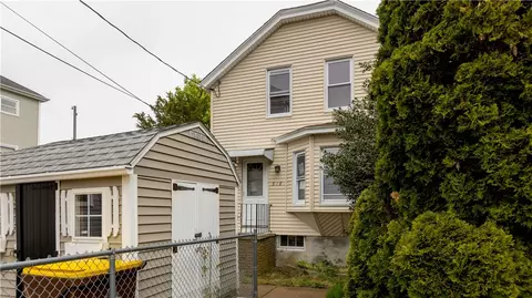 518 Snell St, Fall River, MA 02721 photo 2