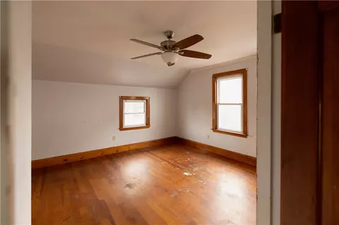 518 Snell St, Fall River, MA 02721 photo 18