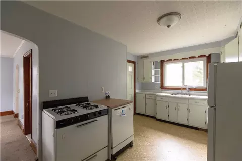 518 Snell St, Fall River, MA 02721 photo 15