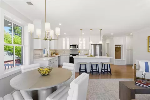 67 Queen St #4C, East Greenwich, RI 02818