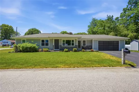 23 Southwood Dr, Cumberland, RI 02864