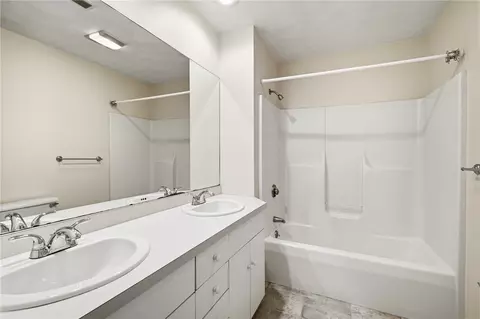 Bath - 30 Wicklow Rd, Westerly, RI 02891 photo 2 of 3