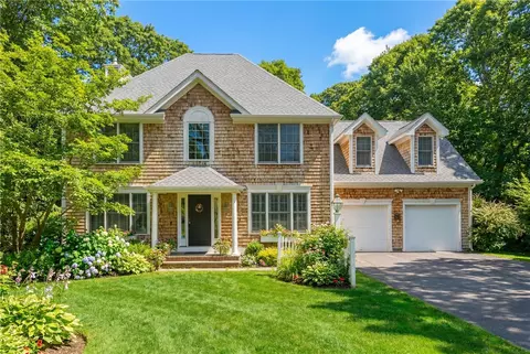 30 Wicklow Rd, Westerly, RI 02891