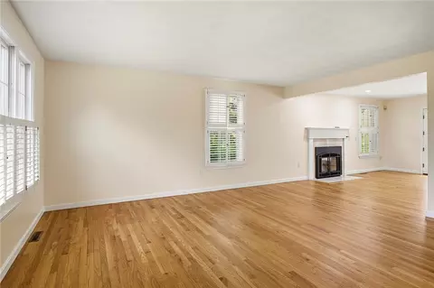 Living - 30 Wicklow Rd, Westerly, RI 02891 photo 3 of 5
