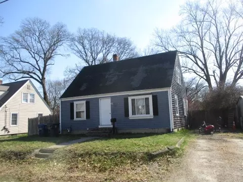 48 Wesleyan Ave, Warwick, RI 02886 photo 4