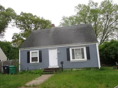 48 Wesleyan Ave, Warwick, RI 02886